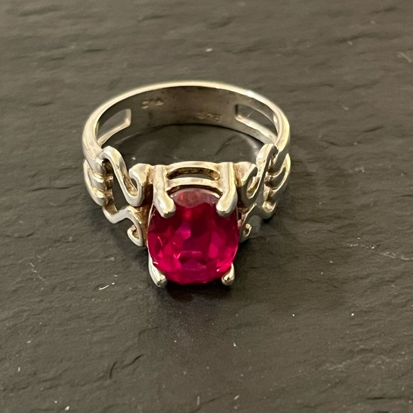 C^A 825 Silver 2 Carat Lab Created Oval Ruby Scroll Ring Size 7 - Picture 13 of 16